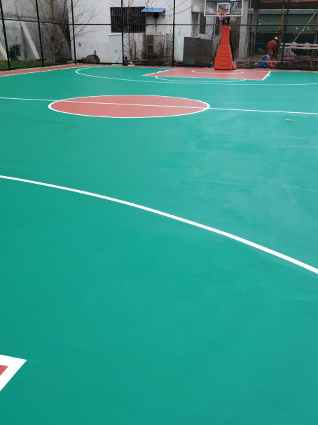南县 球场长期使用易出现地面开裂
